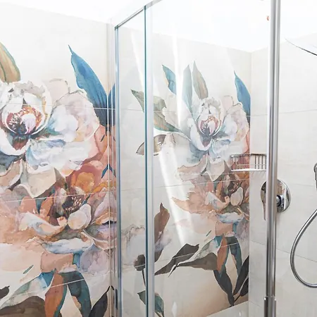 Frida ゲストハウス 4*